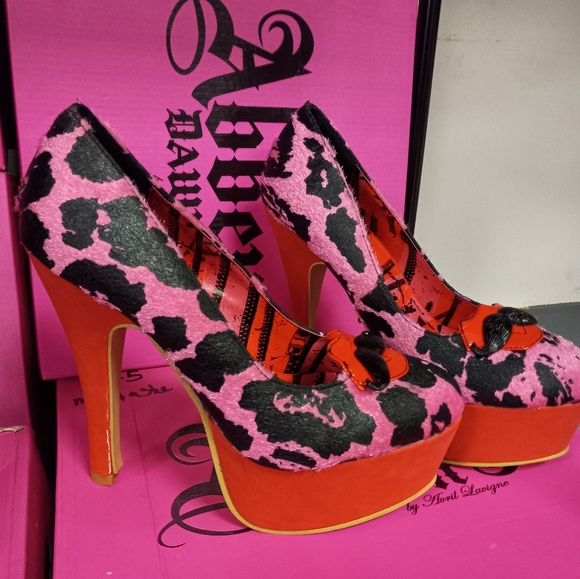 Mustache Kiss Lips Abbey dawn y2k mid 2000s fuzzy texture heels! - Picture 5 of 6